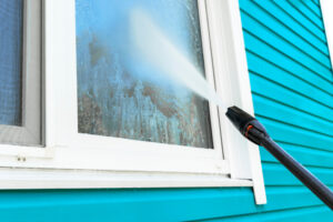How to Choose Between Soft Washing and Pressure Washing for Your Home